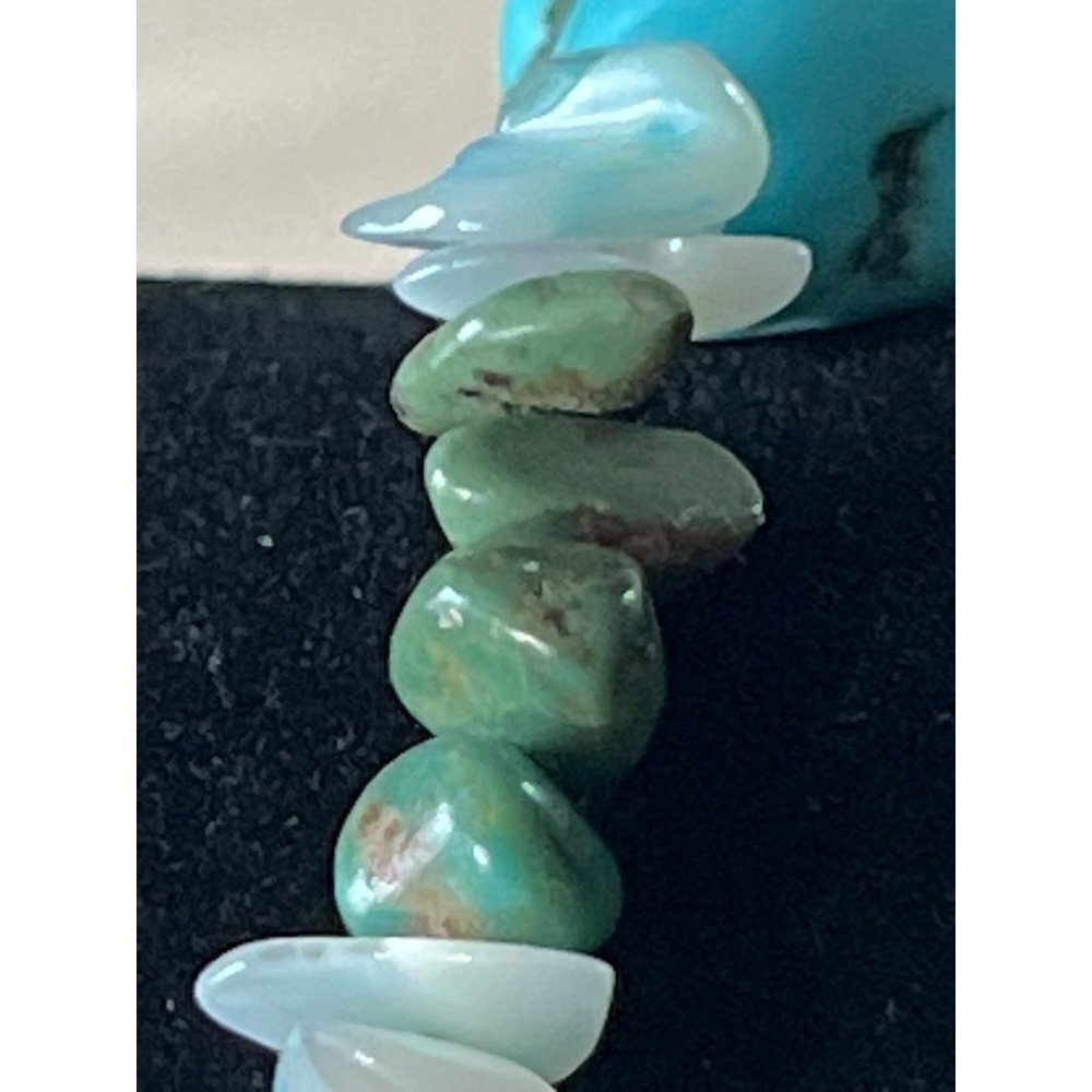 Green and Blue Turquoise Crystal Chip Stretch Bracelet -- 7.25